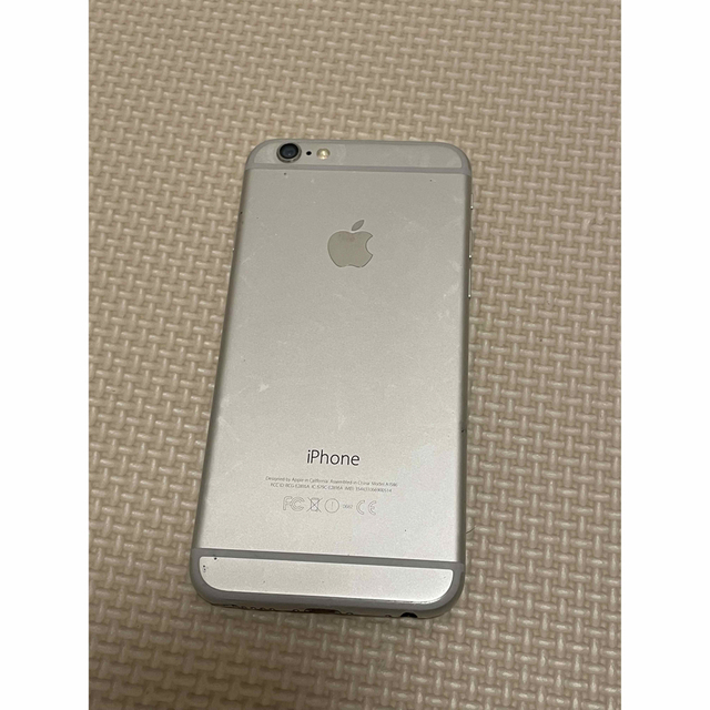 iPhone6 シルバー　docomo 16GB スマホ/家電/カメラのスマートフォン/携帯電話(スマートフォン本体)の商品写真