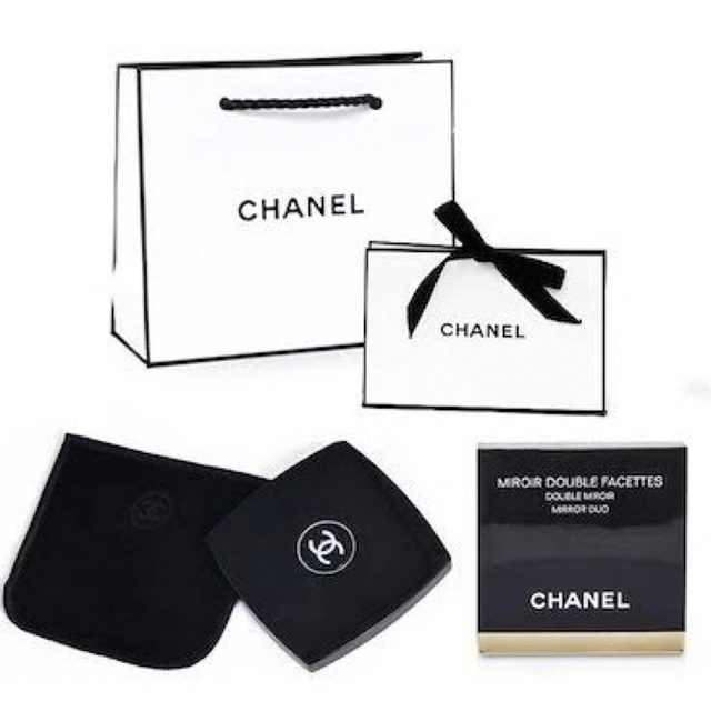 CHANEL(シャネル)の新品　CHANELコンパクトミラー レディースのファッション小物(ミラー)の商品写真