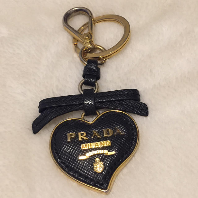 PRADA♡ハート型キーリング