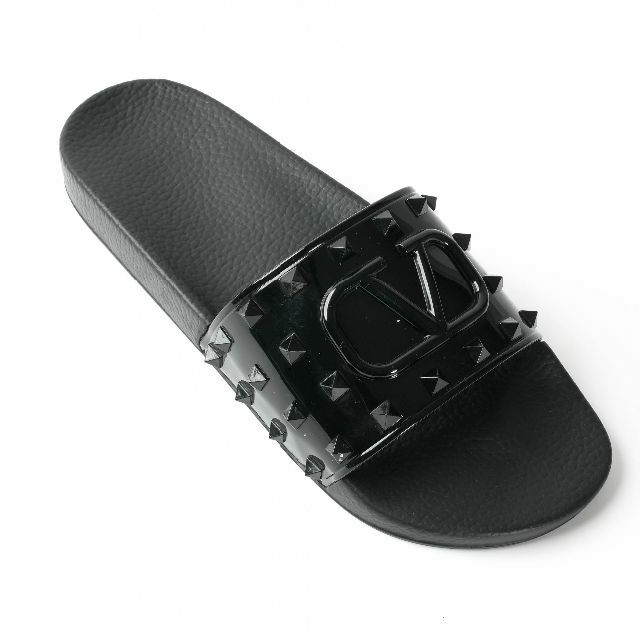VALENTINO(ヴァレンティノ)の新品 Valentino サマーVロゴ シグネチャー ラバー スライドサンダル メンズの靴/シューズ(サンダル)の商品写真