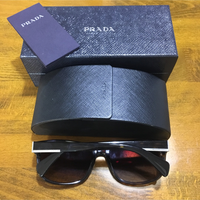 PRADA プラダ サングラス