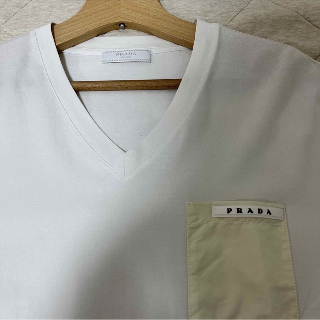 PRADA(プラダ)のプラダ　Tシャツ　ホワイト　 メンズのトップス(Tシャツ/カットソー(半袖/袖なし))の商品写真