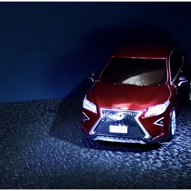 プレゼント　ラジコンカー　レクサス　LEXUS RED 赤　高級車ブランド エンタメ/ホビーのおもちゃ/ぬいぐるみ(トイラジコン)の商品写真