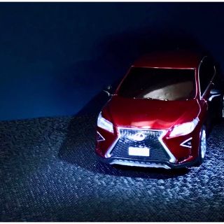 プレゼント　ラジコンカー　レクサス　LEXUS RED 赤　高級車ブランド(トイラジコン)