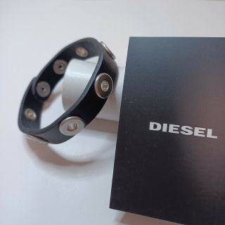 ディーゼル(DIESEL)のDIESEL レザーブレスレット スタッズデザイン 黒(ブレスレット/バングル)