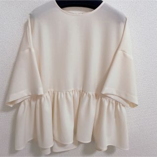 ☆新品未使用☆yori エアリーヘムギャザーブラウス オフホワイト