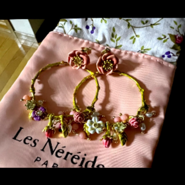 Les Nereides(レネレイド)の[新品未使用]Paris購入•フープピアス💓 レディースのアクセサリー(ピアス)の商品写真