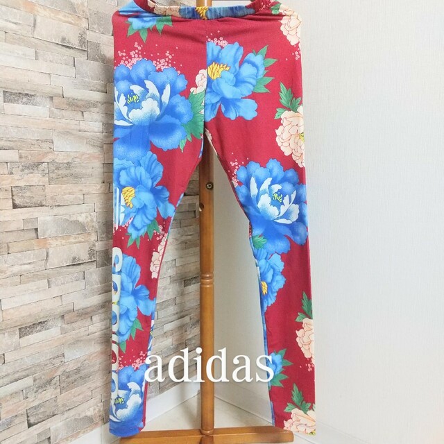 adidas(アディダス)のadidas　☆　ボタニカル柄　レギンス レディースのレッグウェア(レギンス/スパッツ)の商品写真