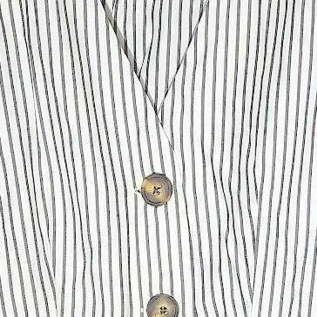 しまむら(シマムラ)の新品 未使用 しまむら デザイン袖 7分袖 ブラウス L レディースのトップス(シャツ/ブラウス(長袖/七分))の商品写真
