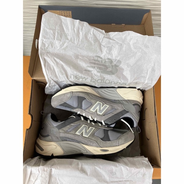 最大2000円引き マラソン期間 新品未使用 New Balance 878 24.5cm