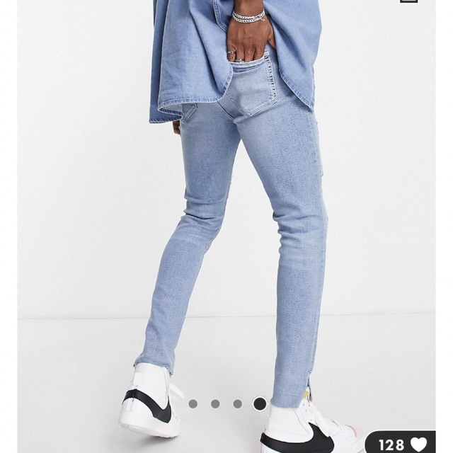 asos(エイソス)の新品　ASOS ダメージデニム　ブルー メンズのパンツ(デニム/ジーンズ)の商品写真