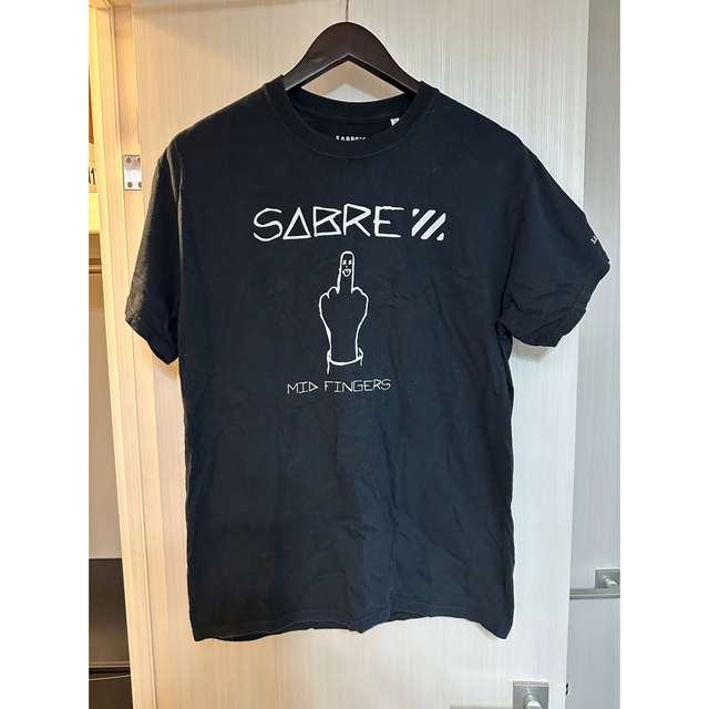 SABRE(セイバー)のTシャツ sabre mid fingers メンズのトップス(Tシャツ/カットソー(半袖/袖なし))の商品写真