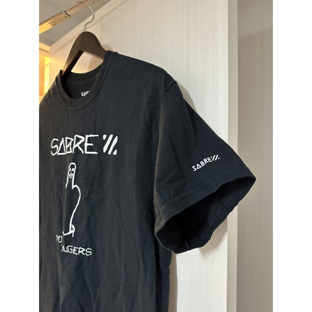 SABRE(セイバー)のTシャツ sabre mid fingers メンズのトップス(Tシャツ/カットソー(半袖/袖なし))の商品写真