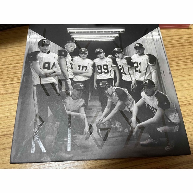 EXO(エクソ)のLove Me Right:EXO2Repackage(Korean Ver.) エンタメ/ホビーのCD(K-POP/アジア)の商品写真