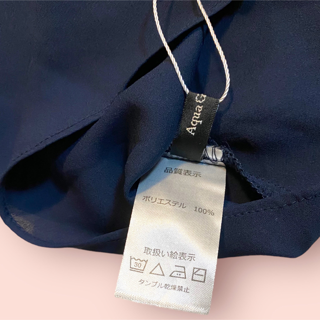 aquagarage(アクアガレージ)のaquagarageチューリップ袖シフォンブラウス　Ｍサイズ　ネイビー レディースのトップス(シャツ/ブラウス(半袖/袖なし))の商品写真