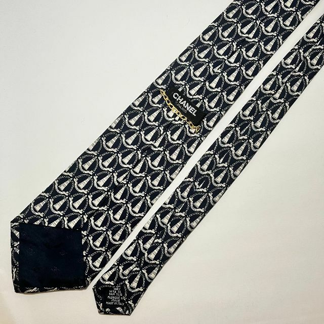 CHANEL(シャネル)のシャネル CHANEL ネクタイ シルク ブラック 総柄 華やか 黒 チェーン メンズのファッション小物(ネクタイ)の商品写真