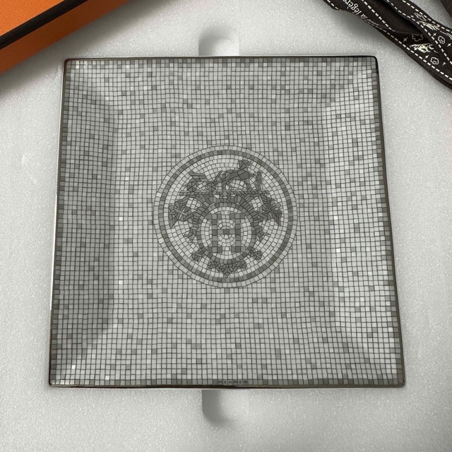 Hermes - 新品未使用 HERMES エルメス モザイク24 プラチナ プチカレNo