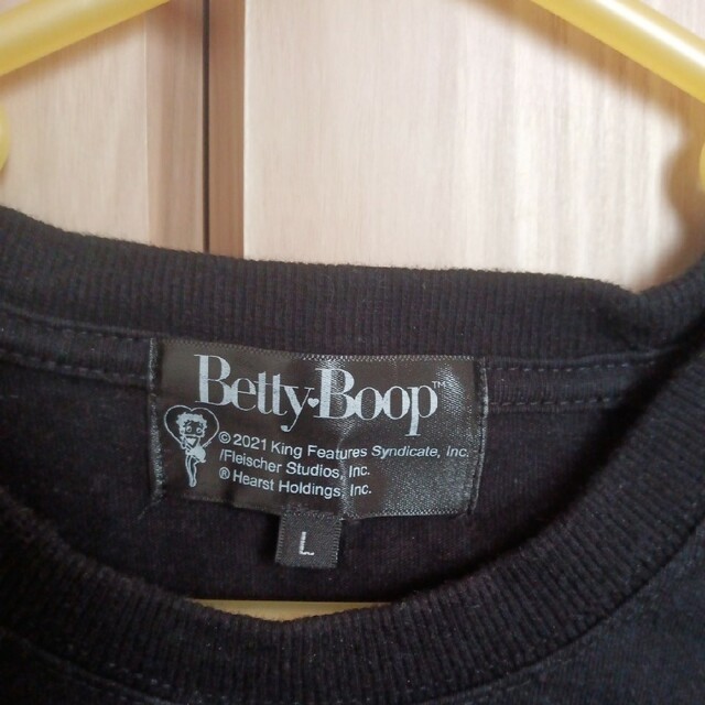 【中古・美品】　Betty Boop Tシャツ　　ブラック×ピンク　　Lサイズ メンズのトップス(Tシャツ/カットソー(半袖/袖なし))の商品写真