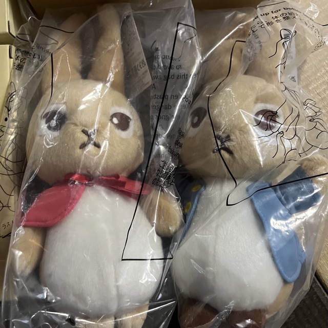 PETER RABBIT（TM）(ピーターラビット)の非売品 新品未使用 ピーターラビット ぬいぐるみ パスタカレー皿 エンタメ/ホビーのおもちゃ/ぬいぐるみ(キャラクターグッズ)の商品写真