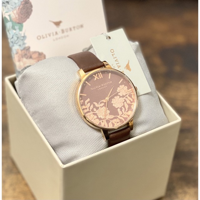 【新品】Olivia Burton  ブラウンガーデン レリーフフラワー柄