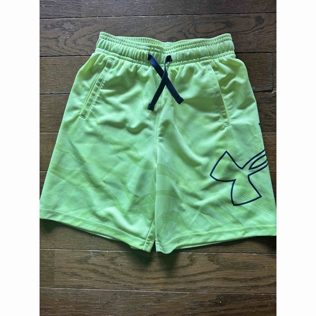 UNDER ARMOUR(アンダーアーマー)のUNDER ARMOUR  アンダーアーマー  ジュニア キッズ ショートパンツ キッズ/ベビー/マタニティのキッズ服男の子用(90cm~)(パンツ/スパッツ)の商品写真