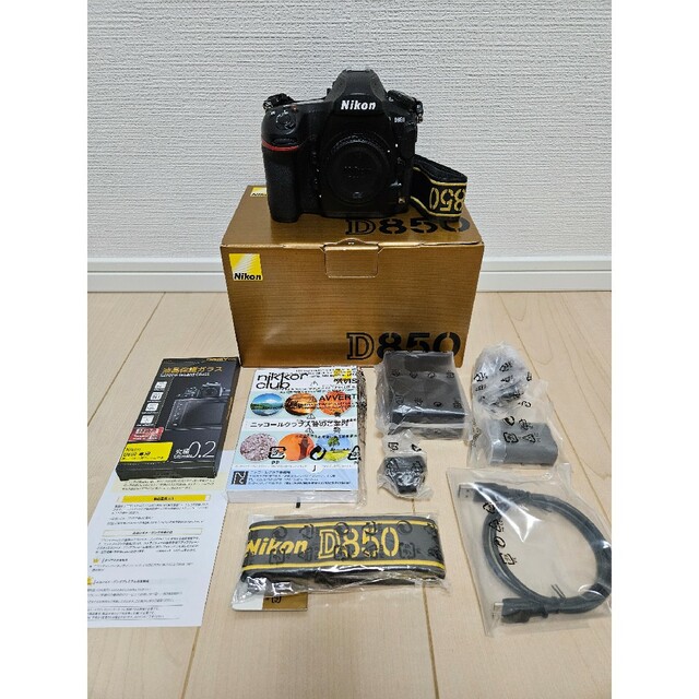 【早い者勝ち】Nikon ニコン D850 新品ストラップ付 新品付属品多数