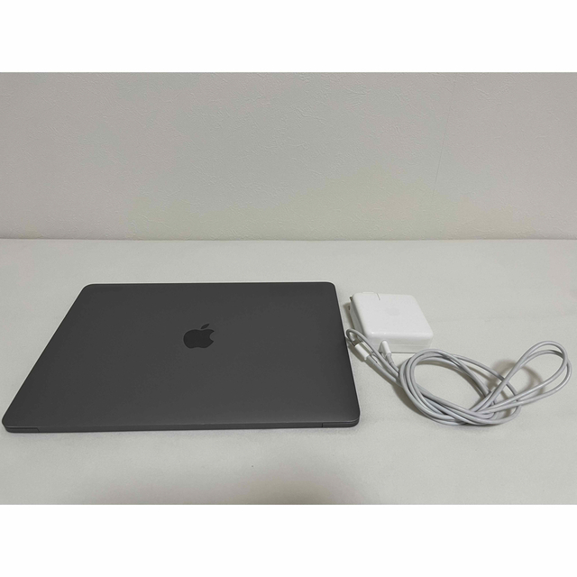 Mac (Apple)(マック)のMacBook Pro 2019 i7 16GB 13.3インチ スマホ/家電/カメラのPC/タブレット(ノートPC)の商品写真