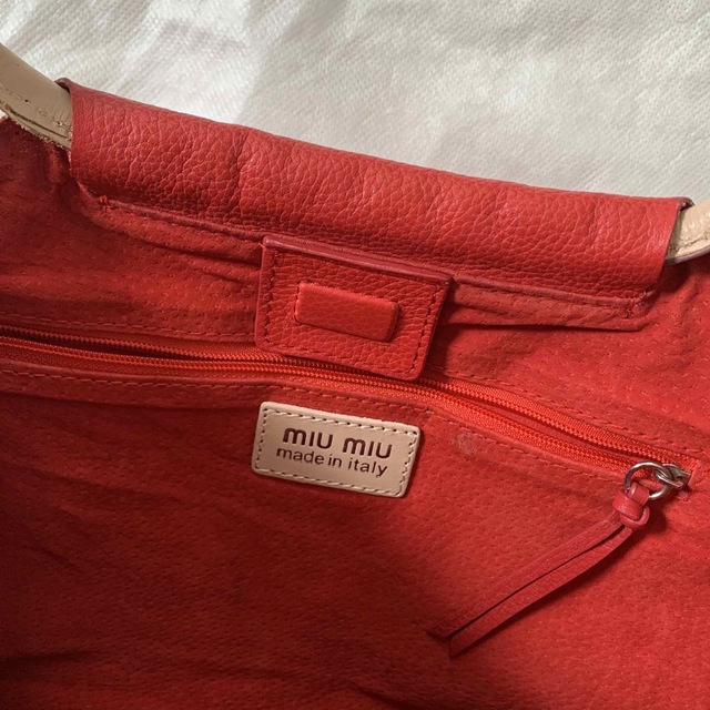 miu miu レッド　トートバッグバッグ