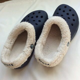 クロックス(crocs)のちこ様専用☆クロックス　ウィンターサンダル　ネイビー☆22.5～23cm(サンダル)