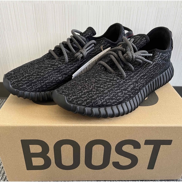 YEEZY（adidas）(イージー)のYEEZY BOOST 350 PIRATE BLACK 28.5 US10.5 メンズの靴/シューズ(スニーカー)の商品写真