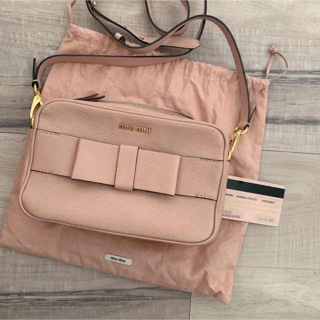 miumiu マドラスフィオッコ ショルダーバッグ - ショルダーバッグ