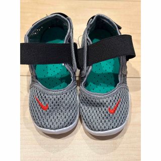 ナイキ(NIKE)のNIKE リフト　15cm 新品未使用(サンダル)