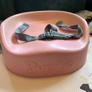 バンボ(Bumbo)のバンボ　補助椅子　ピンク(その他)