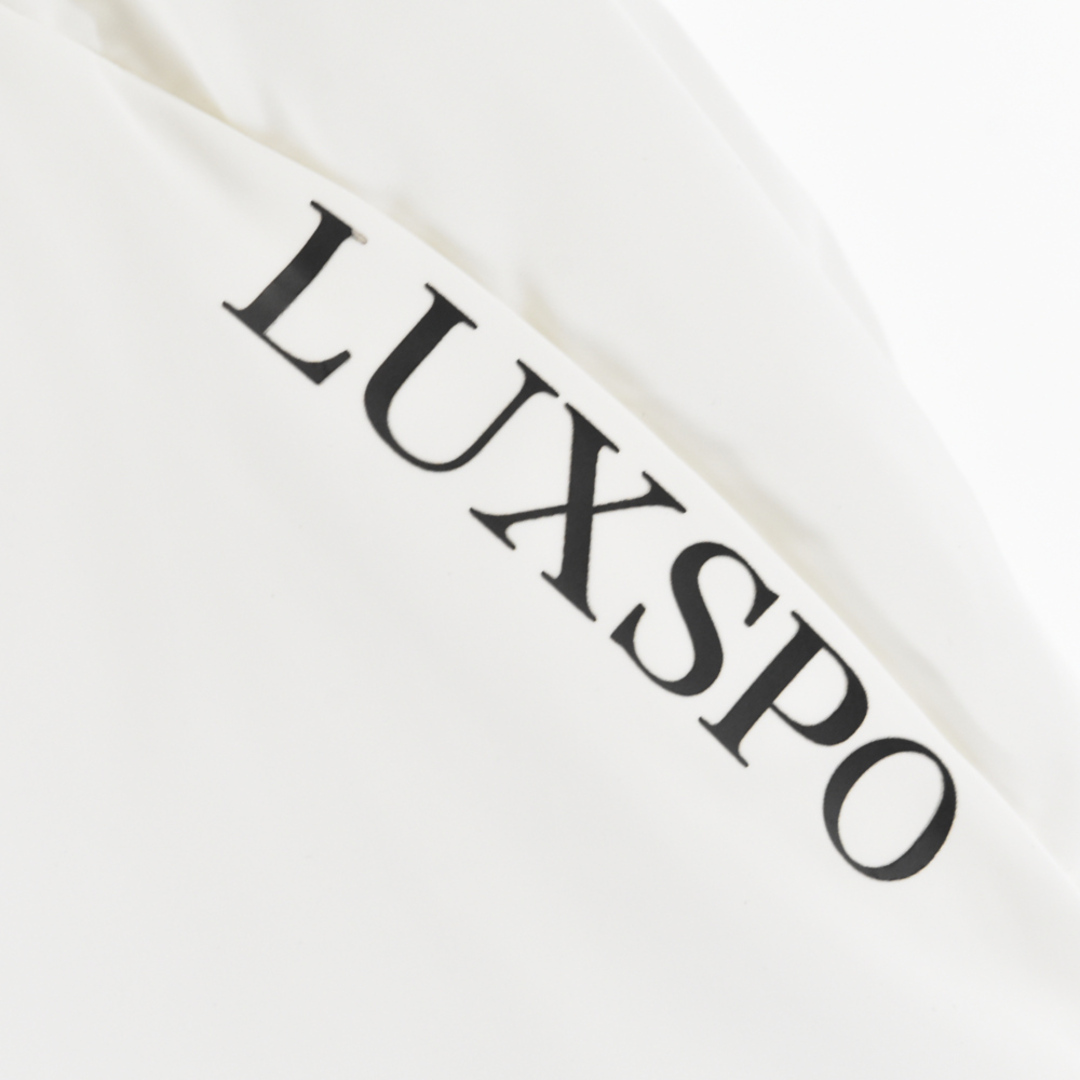 LUXEAKMPLUS リュクスエイケイエムプラス ロゴプリントデザイン パファー ダウンジャケット ホワイト