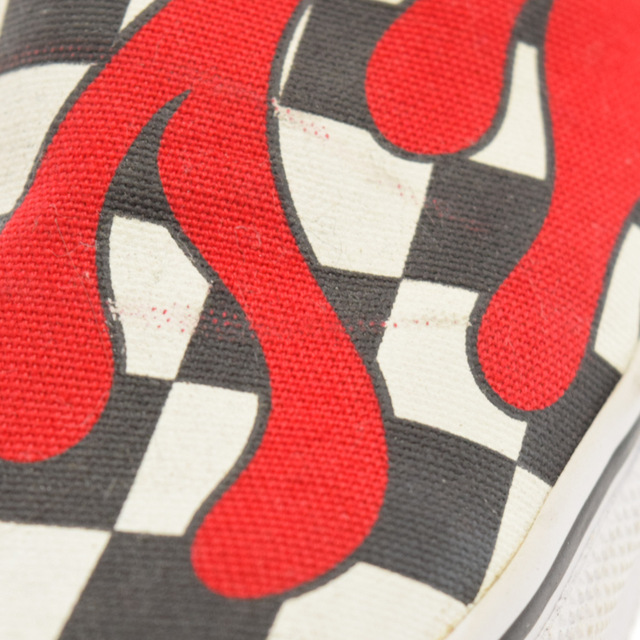 VANS(ヴァンズ)のVANS ヴァンズ Checker Flames SLIP-ON ファイヤーパターン チェッカーフラッグ スリッポン ローカットスニーカー US9/27cm レッド/ブラック/ホワイト メンズの靴/シューズ(スニーカー)の商品写真