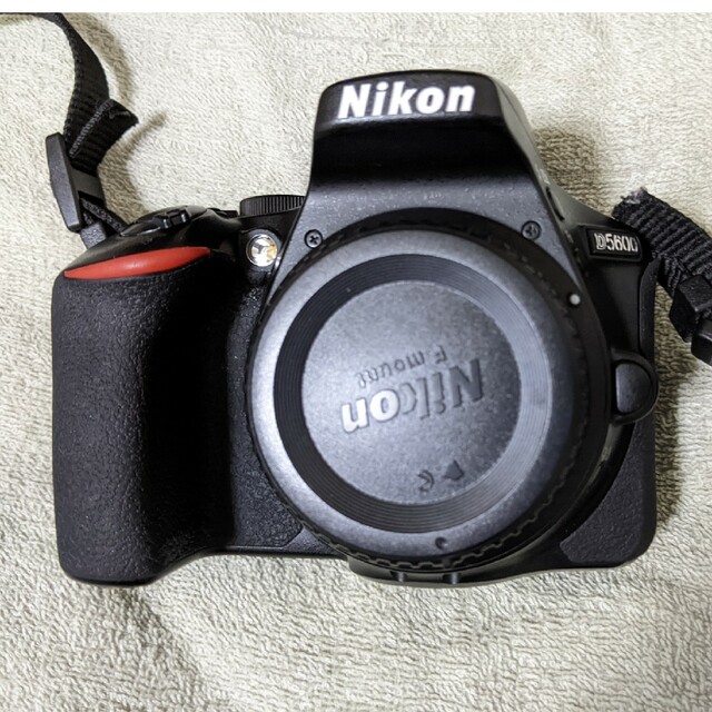 Nikon(ニコン)のNikon D5600 ボディのみ 一眼レフカメラ スマホ/家電/カメラのカメラ(デジタル一眼)の商品写真