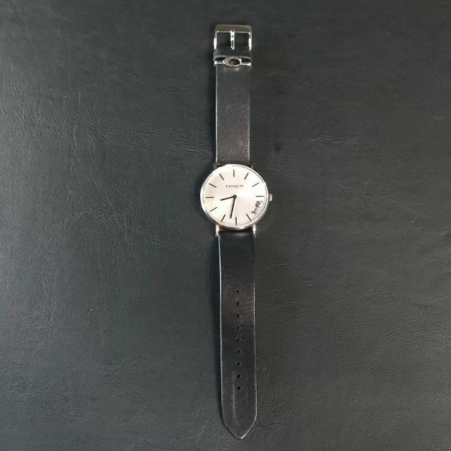 COACH(コーチ)の極美品✨coachコーチ　ホワイト　シルバー　ブラックレザー　レディースクォーツ レディースのファッション小物(腕時計)の商品写真
