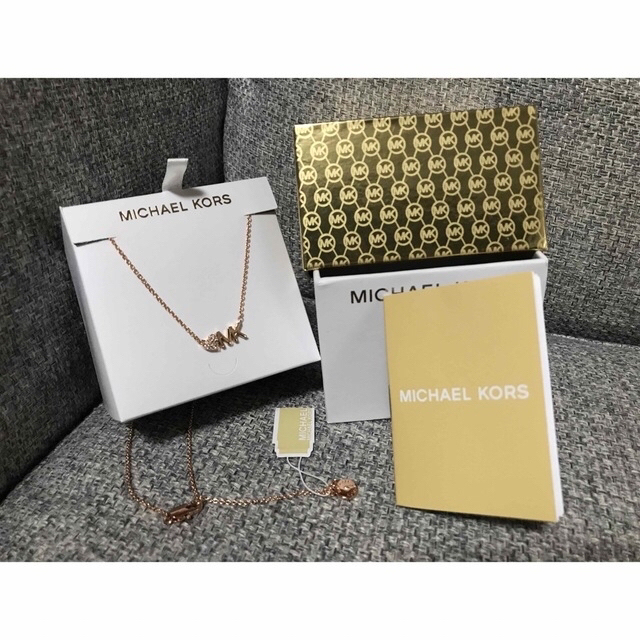 新品正規品　Michael Kors マイケルコース　ピンクゴールドネックレス