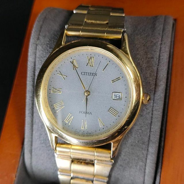 CITIZEN(シチズン)の良品✨CITIZEN　シチズン　FORMA　シルバー　ゴールド　ソーラー　メンズ メンズの時計(腕時計(アナログ))の商品写真