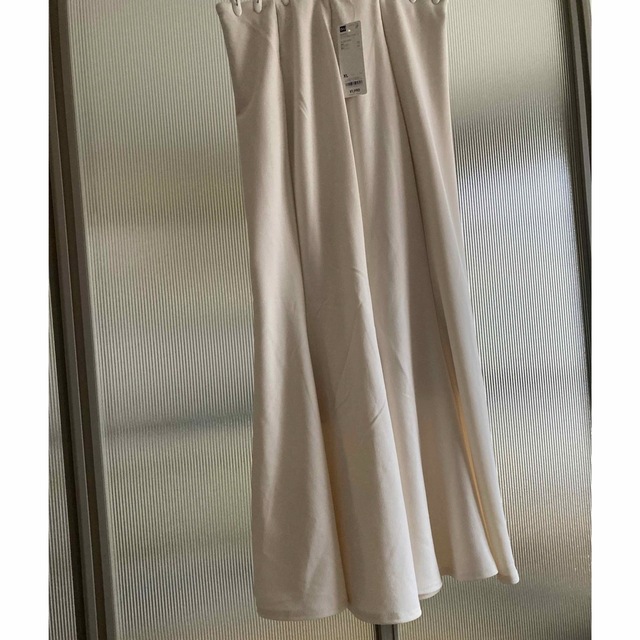 GUマーメイドロングスカート　新品　XL レディースのスカート(ロングスカート)の商品写真