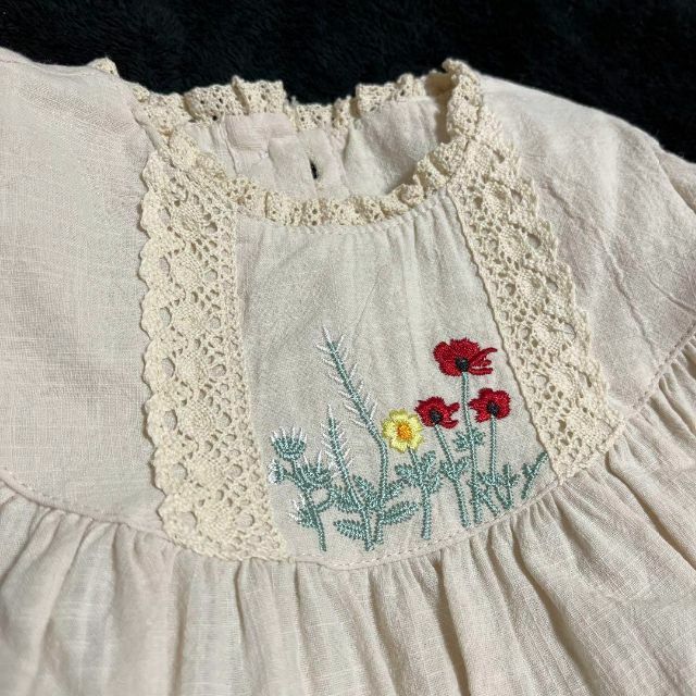 90  女の子夏用コットンドレス  ワンピース お花刺繍 キッズ/ベビー/マタニティのキッズ服女の子用(90cm~)(ワンピース)の商品写真