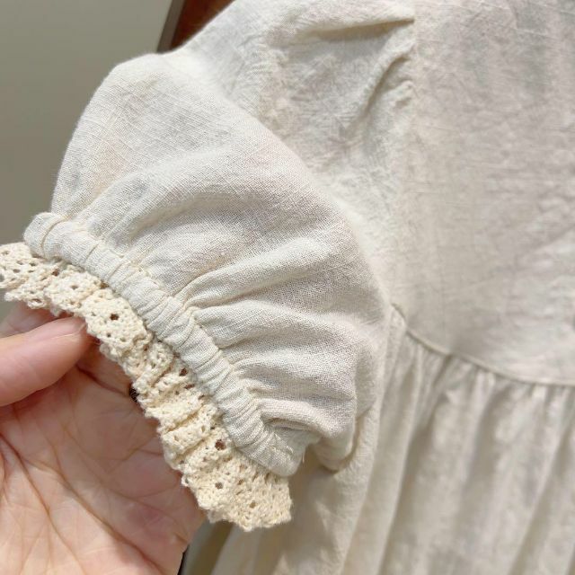 90  女の子夏用コットンドレス  ワンピース お花刺繍 キッズ/ベビー/マタニティのキッズ服女の子用(90cm~)(ワンピース)の商品写真