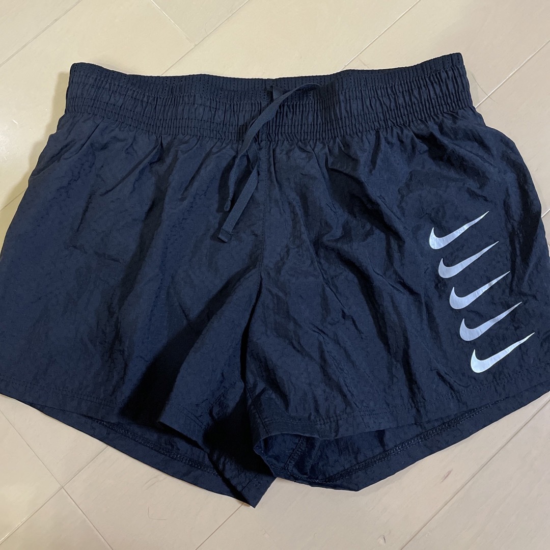 NIKE(ナイキ)のNIKE ナイキ ショートパンツ S レディースのパンツ(ショートパンツ)の商品写真