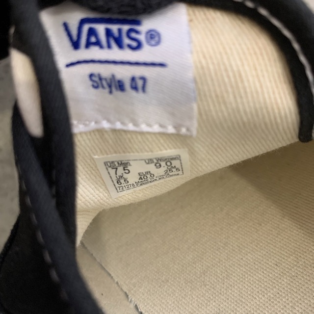 VANS(ヴァンズ)のVANS Anaheim style47 slip on 黒 白 25.5  メンズの靴/シューズ(スニーカー)の商品写真