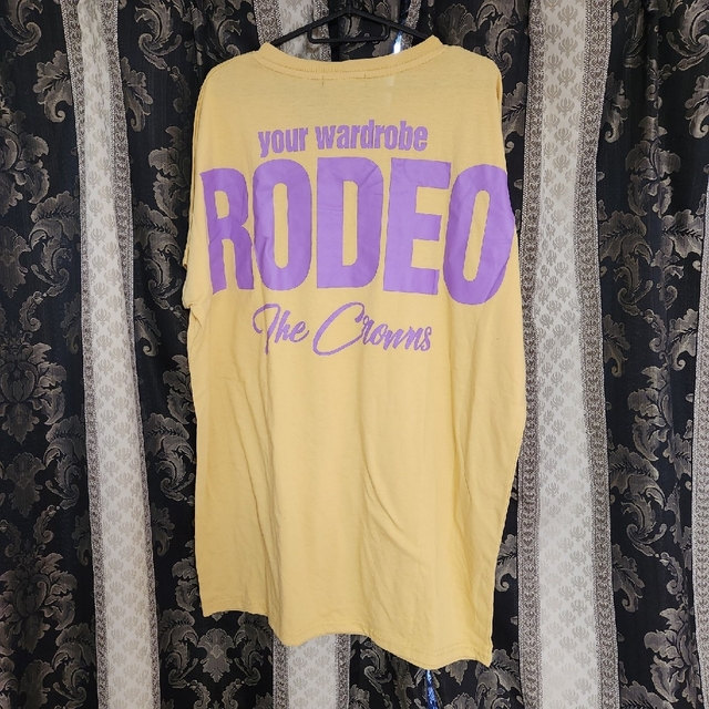RODEO CROWNS WIDE BOWL(ロデオクラウンズワイドボウル)のロデオクラウンズ  Tシャツ ワンピース レディースのトップス(Tシャツ(半袖/袖なし))の商品写真