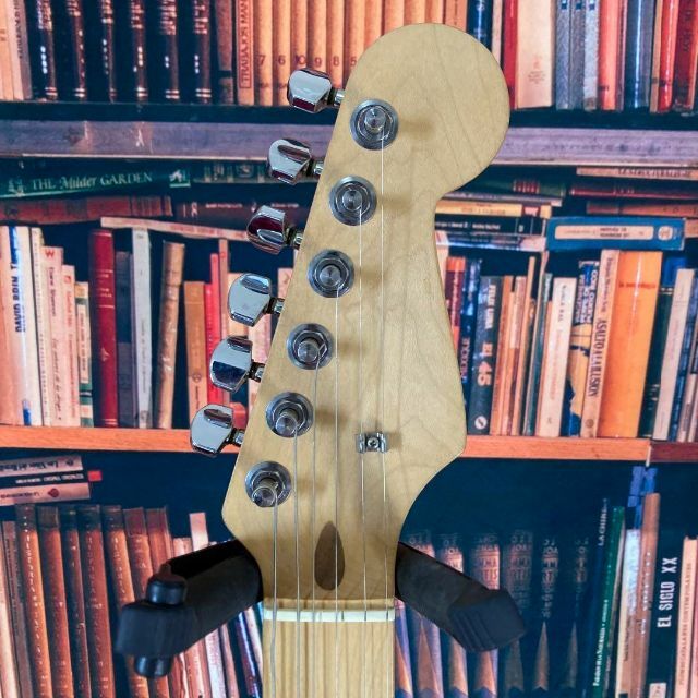 クーポン利用&送料無料 【5333】 Stratocaster type DiMarzio 弦交換