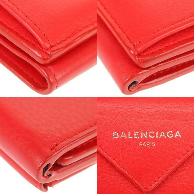 Balenciaga(バレンシアガ)のバレンシアガ 三つ折り財布 ペーパー ミニウォレット 中古 391446 6510 レッド レザー BALENCIAGA 【中古】 | コンパクト レディース ファッション サイフ 赤色 ブランド小物 Bランク レディースのファッション小物(財布)の商品写真