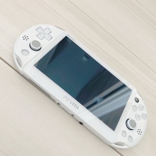 プレイステーションヴィータ(PlayStation Vita)のSONY PlayStationVITA 本体  PCH-2000 ZA12(携帯用ゲーム機本体)