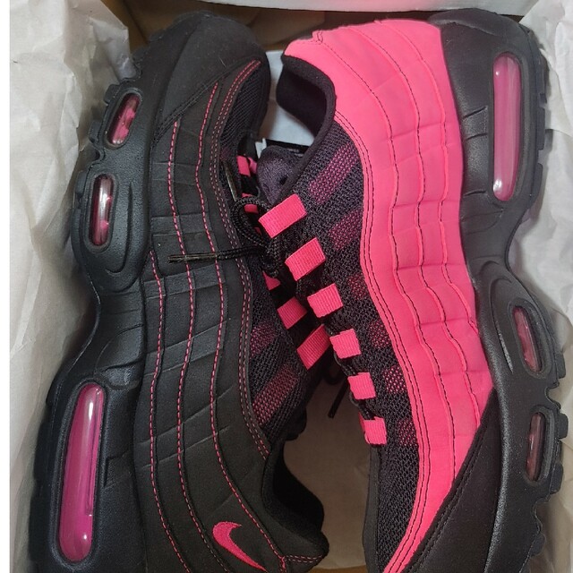 NIKE(ナイキ)のNIKE AIR MAX 95 OG  BLACK/PINK　美品 メンズの靴/シューズ(スニーカー)の商品写真