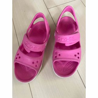 クロックス(crocs)のクロックス　ピンク　サンダル　サイズC12 約18.5センチ(サンダル)